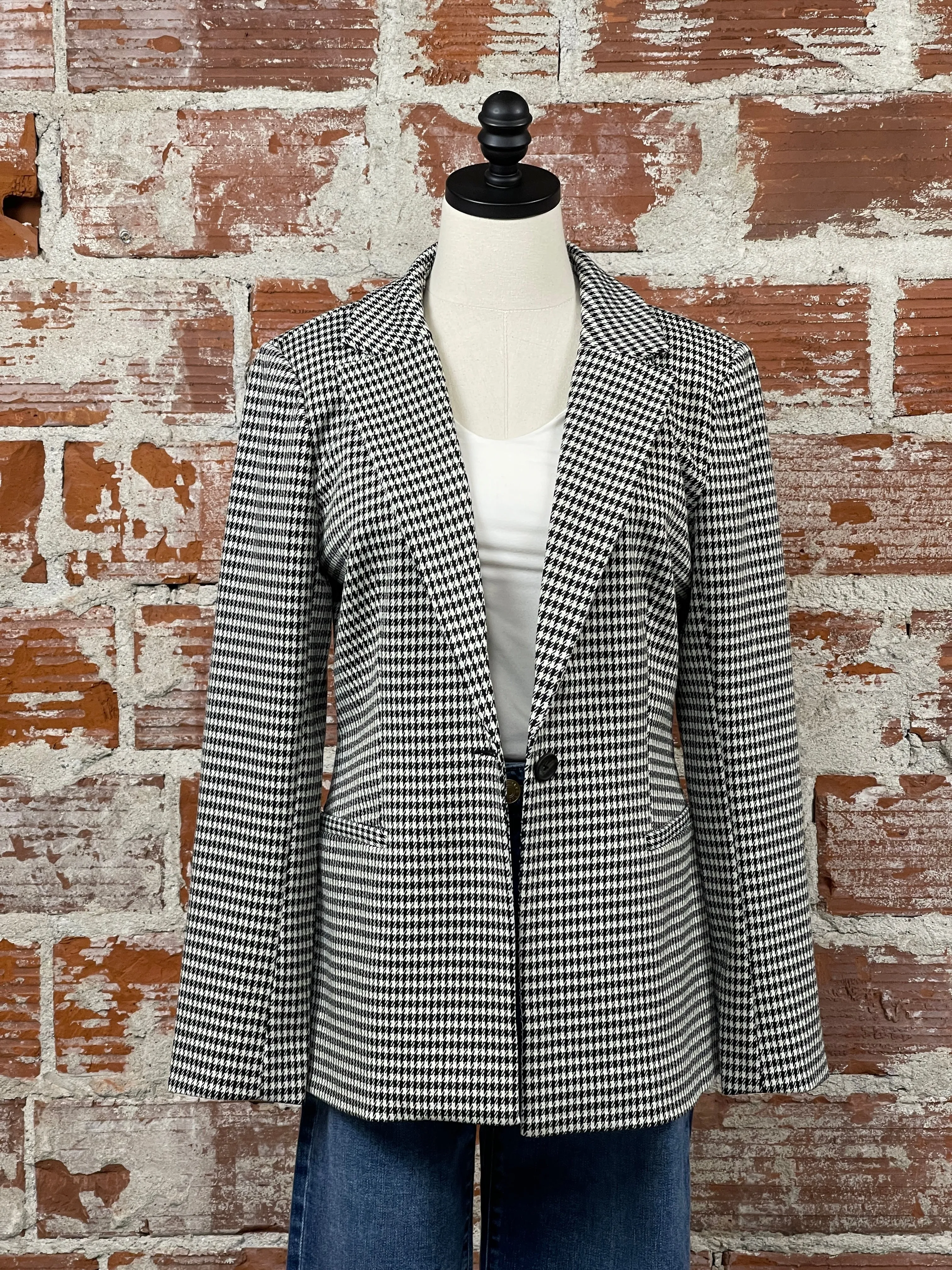 Thread and Supply Payton Blazer in Beige and Black Houndstooth